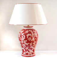 Rote Keramik Vasenlampe, handbemalt in Italien mit handgestrichenem Lackschirm
