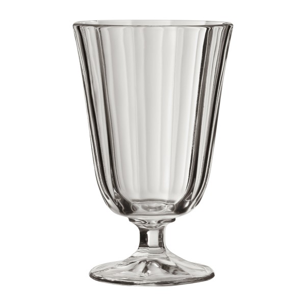 Klassisches französisches Wasserglas, Weinglas im Landhausstil